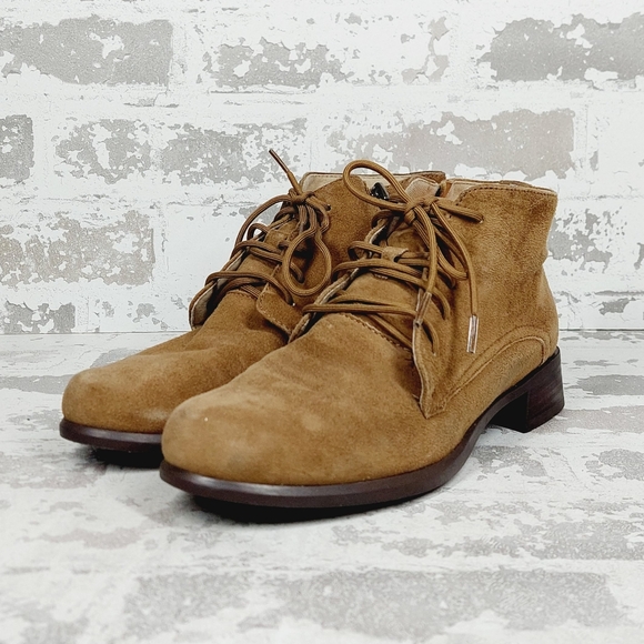 Munro Antonia Tan Suede Water Resistant Side Zip Lace Up Bootie C737 - Picture 2 of 11